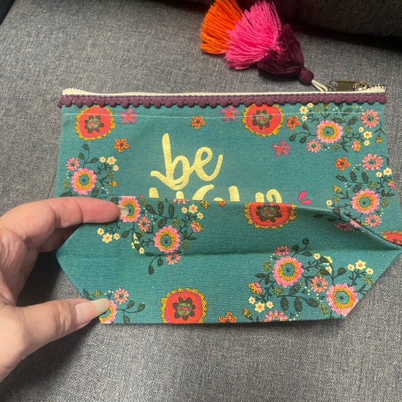 Natural Life Be You Tiful Pouch - Picture 9 of 10